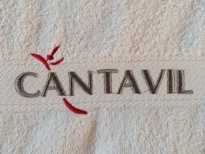 Khăn thêu logo Cantavil